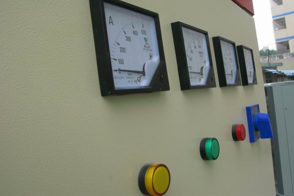 云龙配电柜-3683讲讲配电柜注意事项